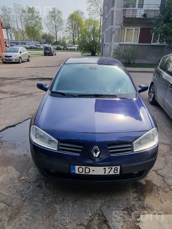 Renault Auto ir loti laba tehniska un vizuali stavokli. Ru