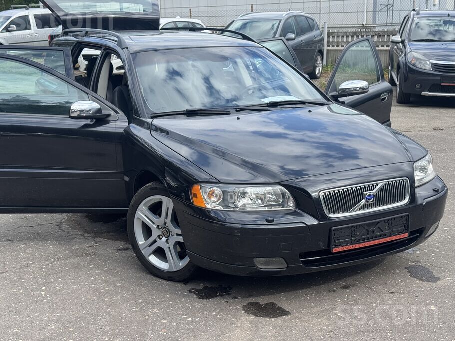 Volvo Ievests Volvo V-70 Summum , 2, 4i 2435cm3 103 kw, 