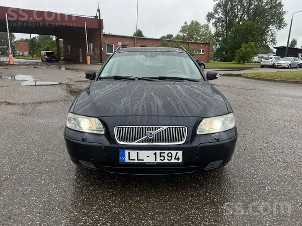 Volvo Volvo V70 – 2.4 Dīzelis 136Kw – Automāts – 2007. g