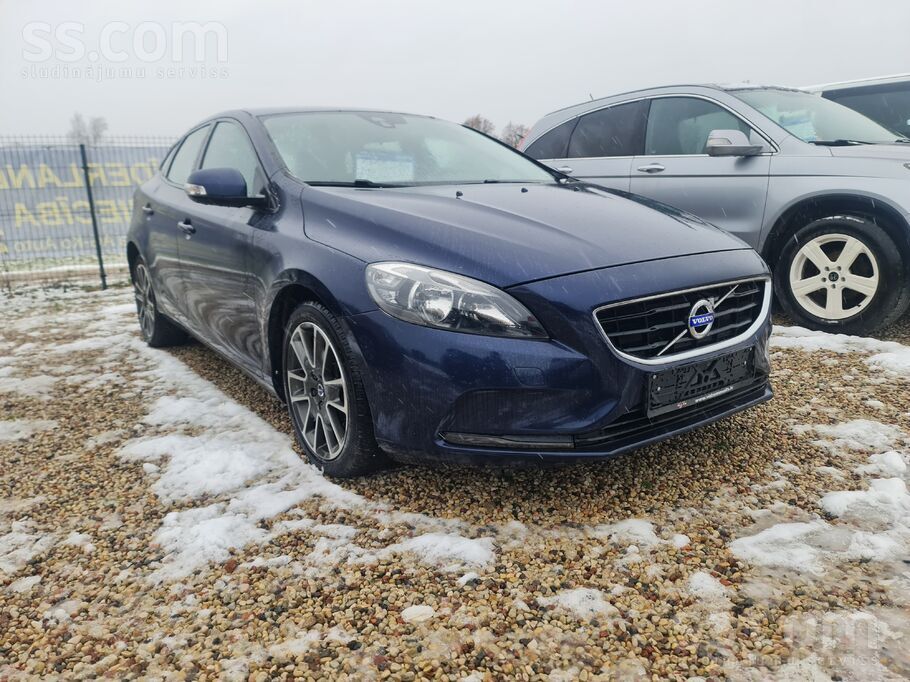 Auto no Holandes . Volvo V40 ar ņipro 2.0 dīzelīti. 140kw . Tikko veikta lie