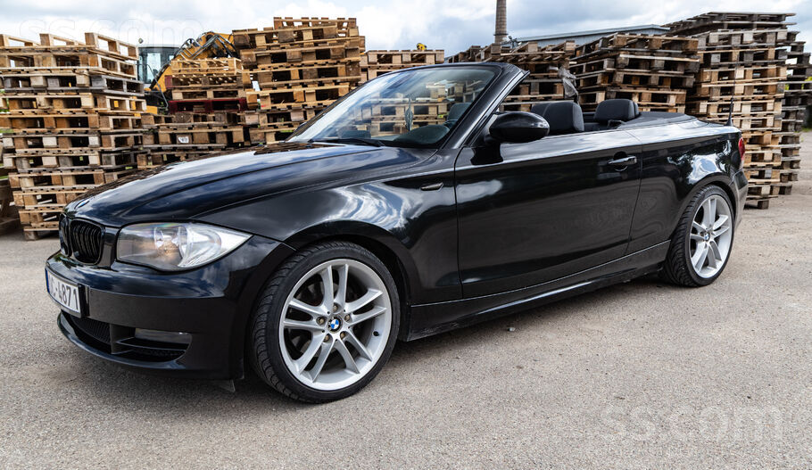 BMW Tirgoju skaistu un koptu BMW 120i kabrioletu. 