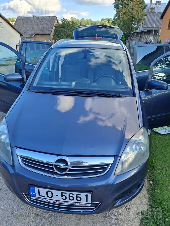Opel Pārdodu labu Zafiru. Vidējais degvielas patēriņš 6