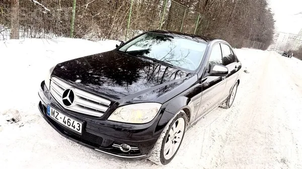 Mercedes Продаю экономичный авто. В комплекте летняя и зимн
