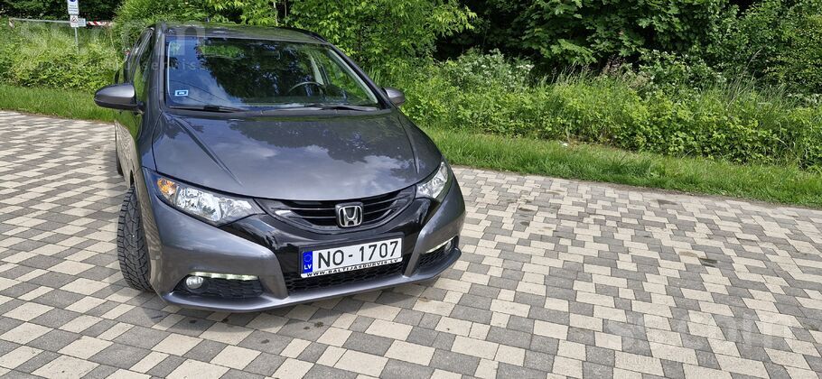Honda Civic Tourer 1.6d 120z/s 2014g. dīzelis ar daudz ekstrām. Tikko izieta