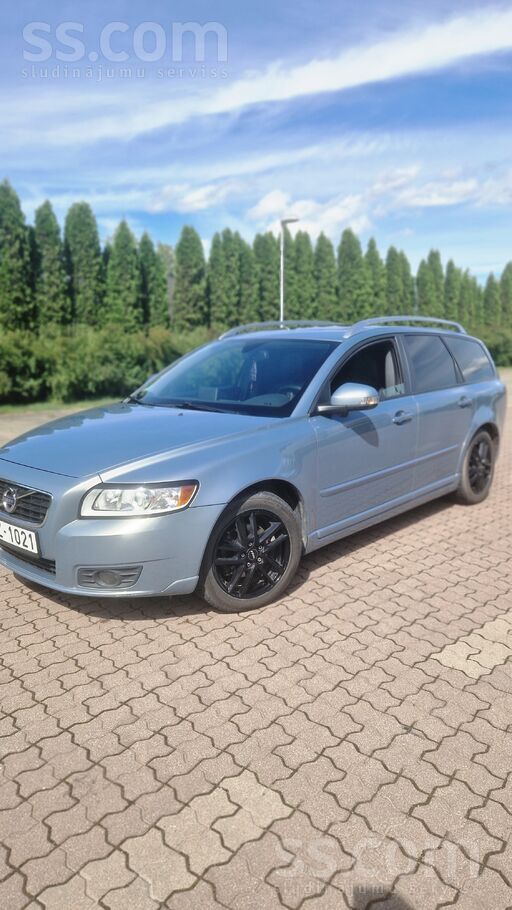 Volvo Pārdodu volvo v50 1.6d 84kw