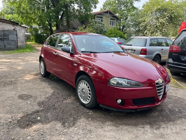 Alfa-romeo Продаю Alfa Romeo 147 в хорошем состоянии