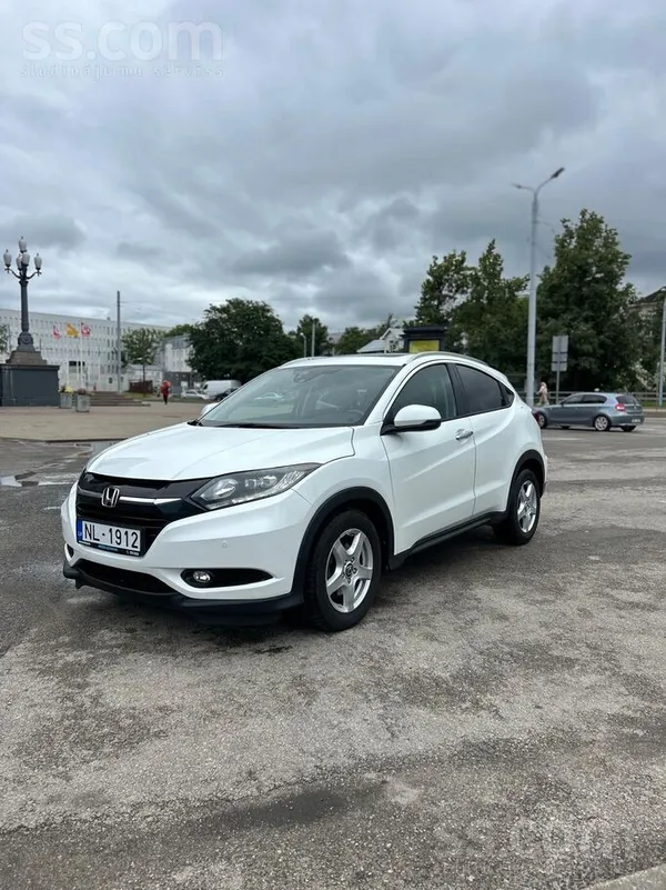 Honda Honda Hr-V labvā stāvoklī. Latvijā, viens īpašniek