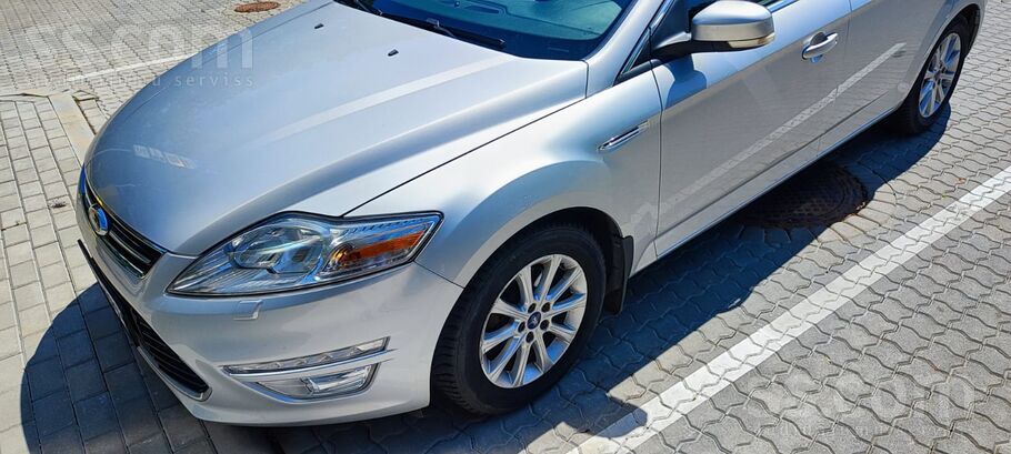Pārdod Ford Mondeo 4, 2.0 l-Benzīns / gāze, 150 zs. 2012. gada septembris, s