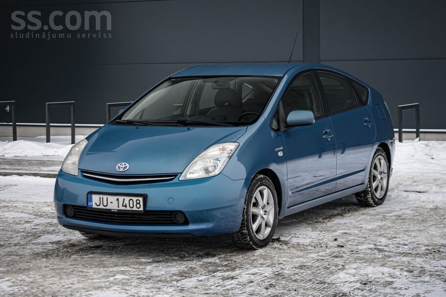Toyota Prius 1.5 hybrid, Automāts.
Auto labā tehniskā un vizuālā stāvokl