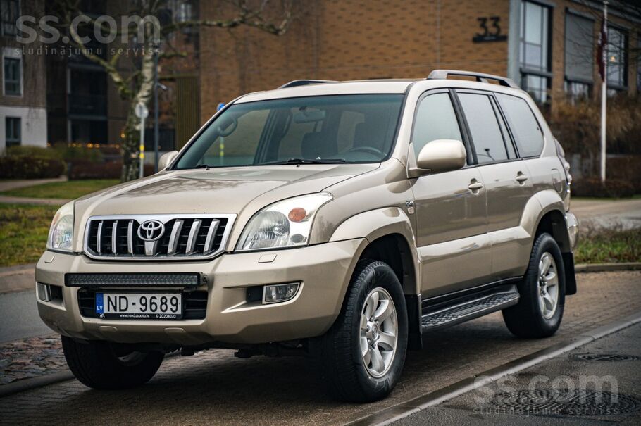 Pārdod Toyota Lancruiser 120 3.0 dīzelis, 122 kw, automātiskā Ātrumkārba.