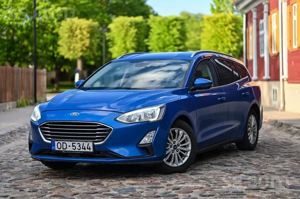 Ford Продаю Ford Focus в идеальном состоянии. Реальный 