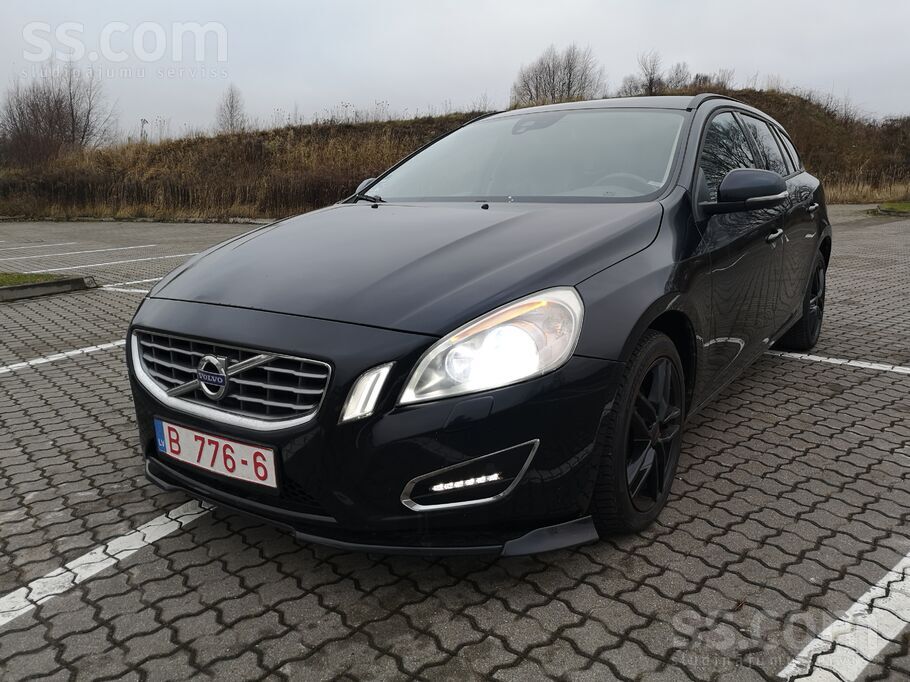 Volvo Latvija nav braukts. 2.0 benzīns 
