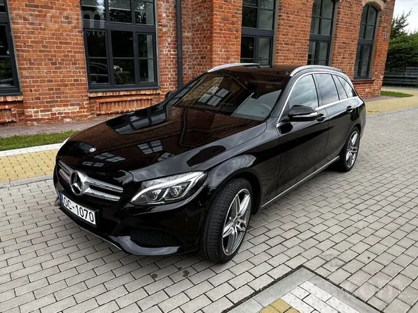 Mercedes Pārdod Mercedes Benz c350e Plug in Hybrid. ( benzī
