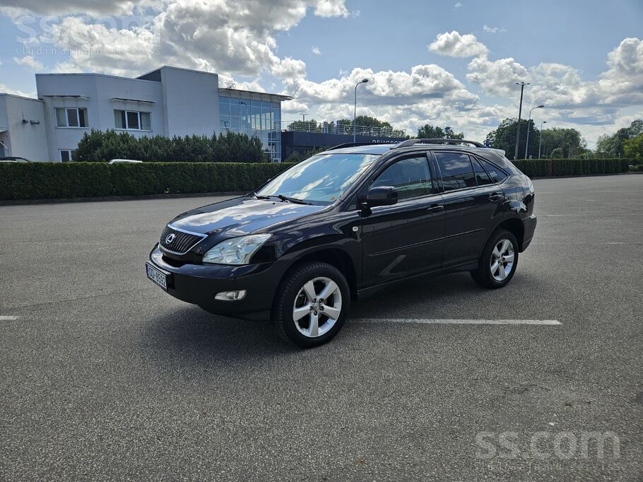 President komplektācija, (vispilnākā komplektācija) , bija pneimo piekare, b