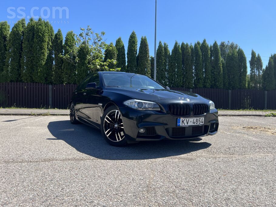 BMW Pārdodu BMW 5. sērijas F10 525d, 2010. gads. 