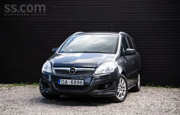 Opel Opel Zafira 2010. gada, 2.2 benzīns ar manuālo ātr
