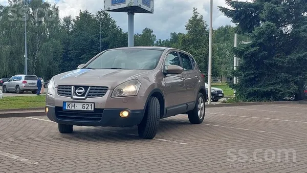 Nissan Авто в очень хорошем состоянии. Всё работает. ТО п