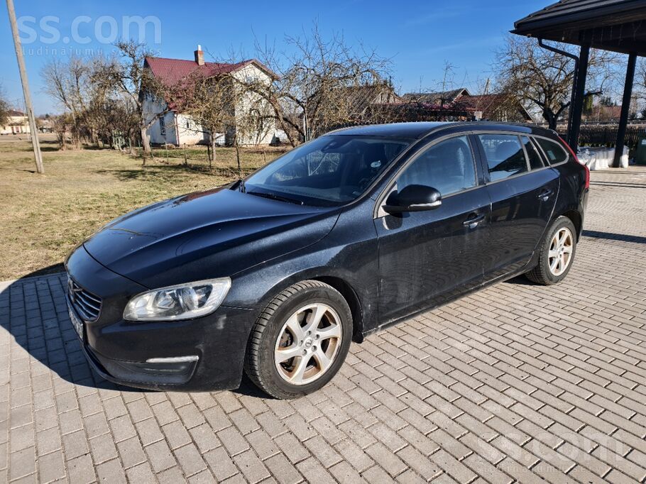 Pārdod privātpersona, kas auto izmanto ikdienā un braukā ar to katru dienu