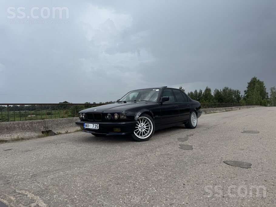 BMW V8 3.0