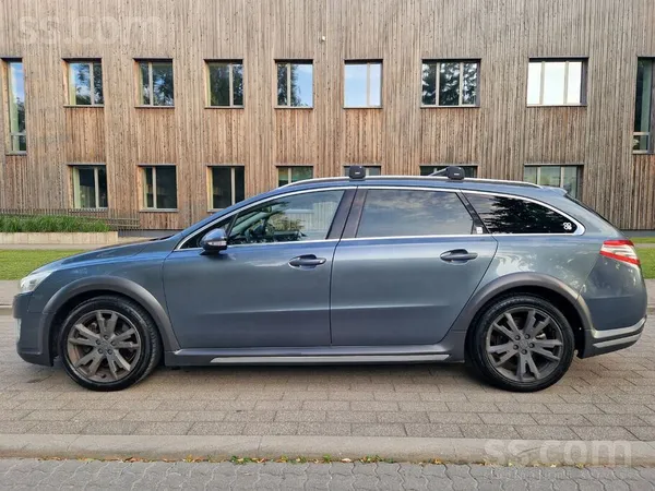 Peugeot Lielisks auto, kopts un uzpasēts. 2.0 hibrīds/dīze