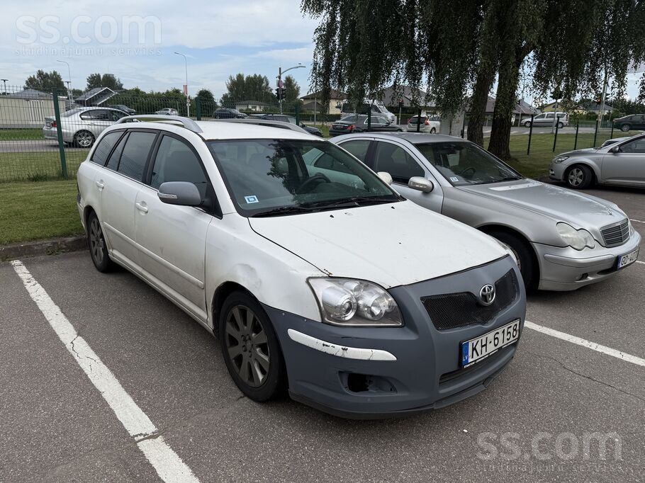 Pārdodu Toyota Avensis 1.8 benzīns/gāze. Ir vizuāli defekti. Bet kopumā tehn