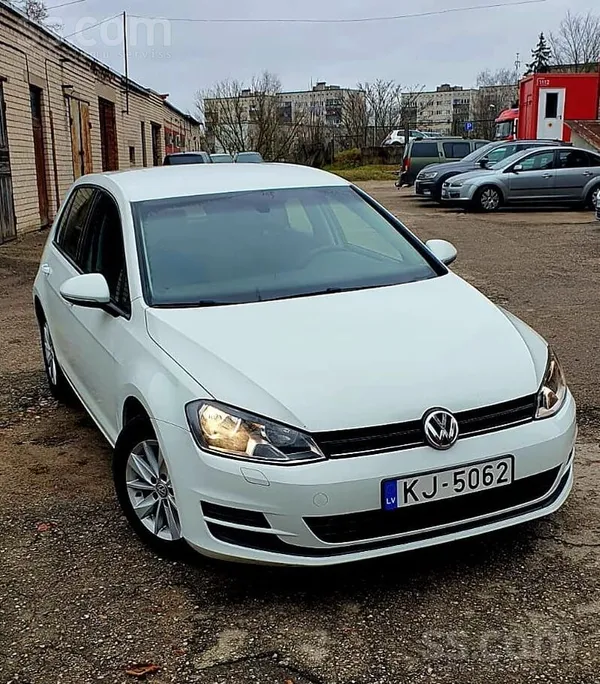 Volkswagen Pārdodu mazlietotu auto ar ļoti mazu noskrējienu .