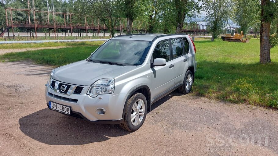 Nissan Uzņēmums pārdod Nissan X Trail, 2.0 dīzelis, 2014.