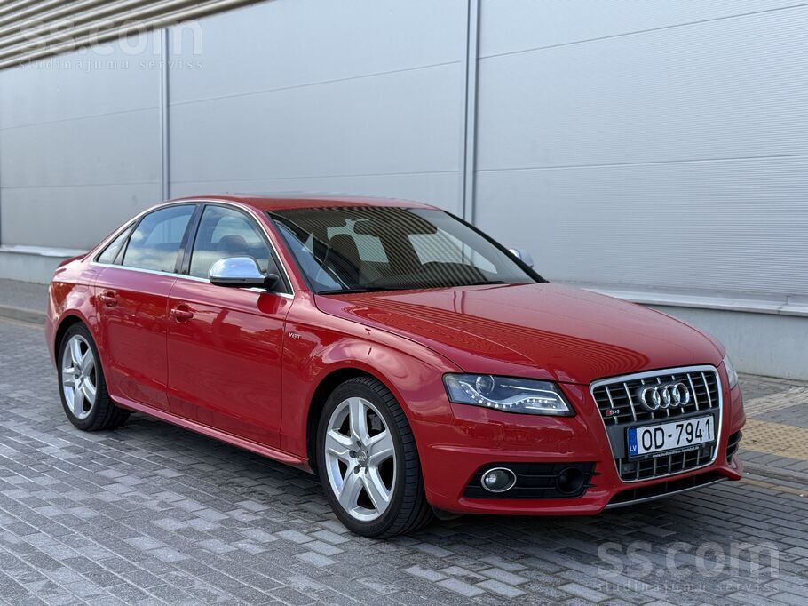 Audi s4 quattro
Quattro
Melnie griesti
Recaro sedekli
S-line
Automatisk