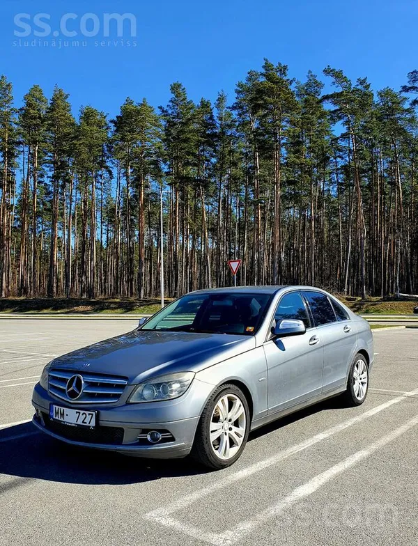 Mercedes Pārdodu koptu un uzticamu auto labā tehniskā un vi