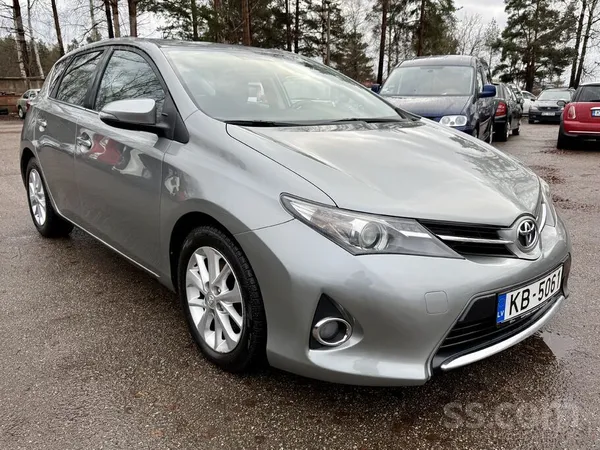 Toyota Toyota Auris 2.0 D-4D 91 kW (124 Zs)