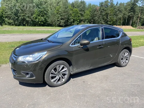 Pārdodu koptu un uzticamu Citroen Ds4 ar ekonomisku 1.6 dīzeļdzinēju un auto