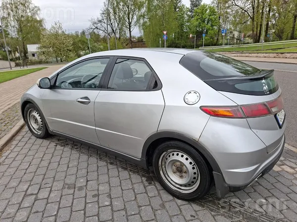 Honda Tiek pārdots auto ar stāžu satiksmē. Mašīnai bija 