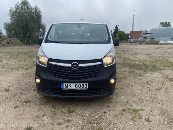Opel Cena norādīta ar Pvn. Uzņēmums pardod Opel Vivaro.