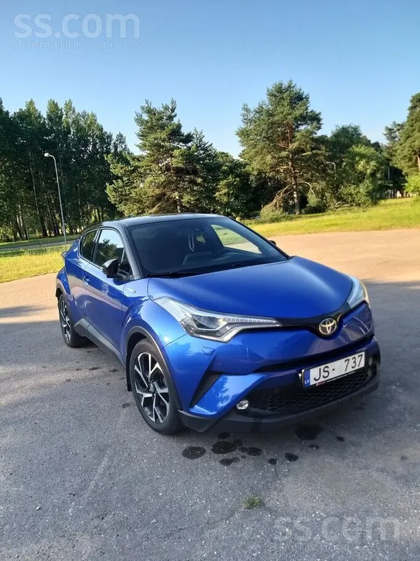 Toyota Продаётся Toyota C-Hr экономическая hybrid расход 