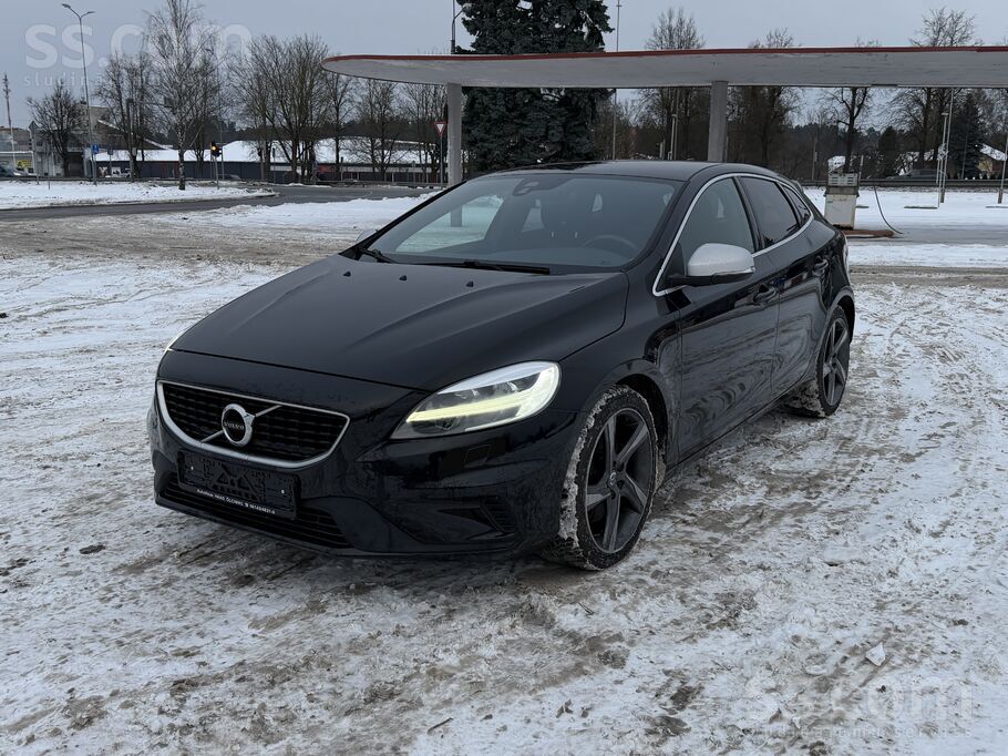 Tikko ievests R-Design/2.0Tdi/ melnie griesti, Fullled, pusādas salons, Navi