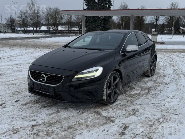 Tikko ievests R-Design/2.0Tdi/ melnie griesti, Fullled, pusādas salons, Navi