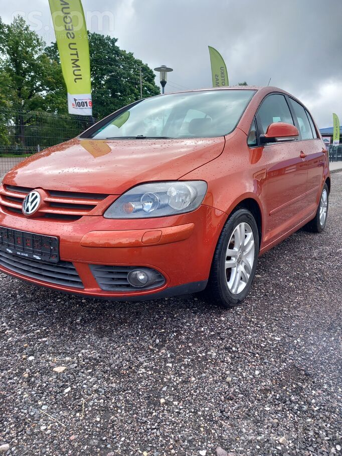Volkswagen Auto neticami labā skatā, salīdzinoši mazs nobrauk
