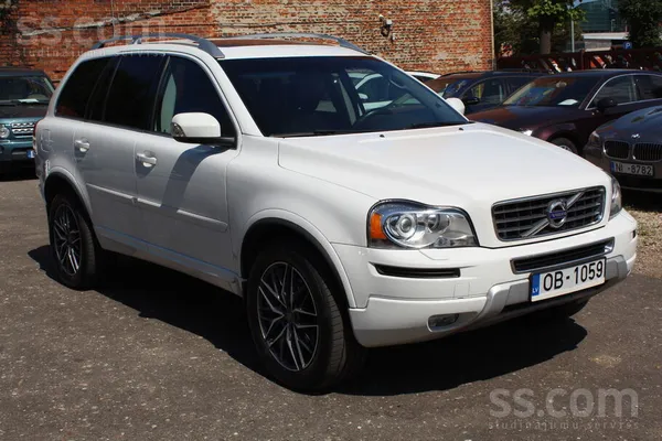 Volvo Rūpīgi kopts auto. Ļoti labā tehniskā un vizuālā s