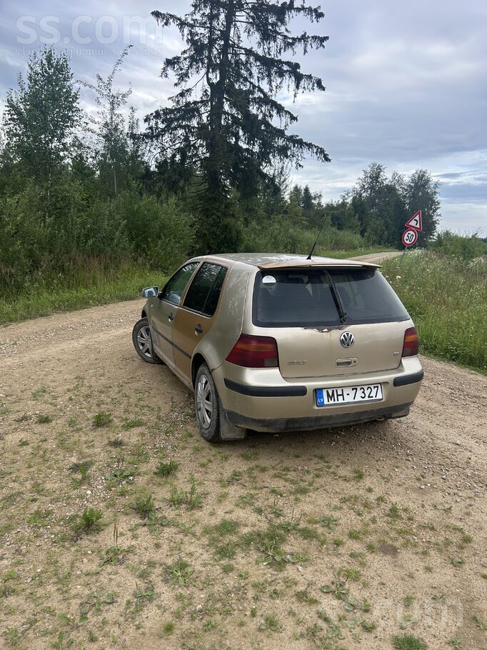 Volkswagen Golfins ka jau golfins. Izieta tehniska skate, sta