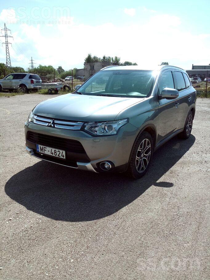 Mitsubishi Outlander, 7 мест, 2.3 дизел, 110kw, 4wd пробег 250000 км. Возмож