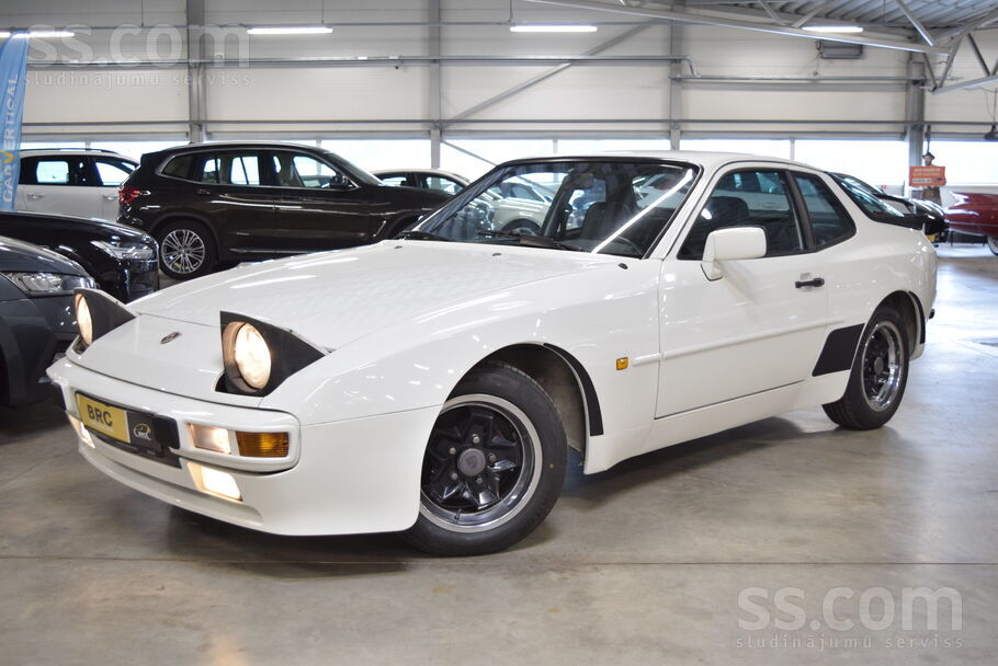Porsche 944 A/t. 1990. gada. 2.5l benzīns, 119 Kw (162 Hp)
Par auto vēstu