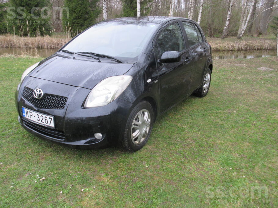 Toyota Pārdod Toyta Yaris 1, 4 dīzels, izieta tehniskā ap