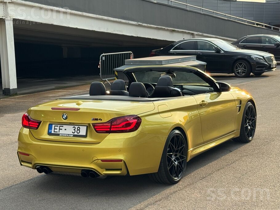 BMW M4 cabrio Competition ar ļoti pievilcīgu komplektāciju.
Pēdējais F83 r