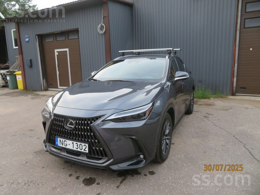 Lexus Nx450h+, Plug-in, komplektācija Executive
Ziemas un vasaras riepas
R