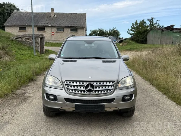 Mercedes 3.2d 165kw teicamā stāvoklī bez nobraukuma latvija