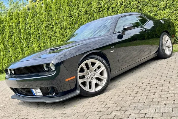 Dodge Tirgojās Dodge Chellenger R/t 5.7Hemi. 8 ātrumu kā