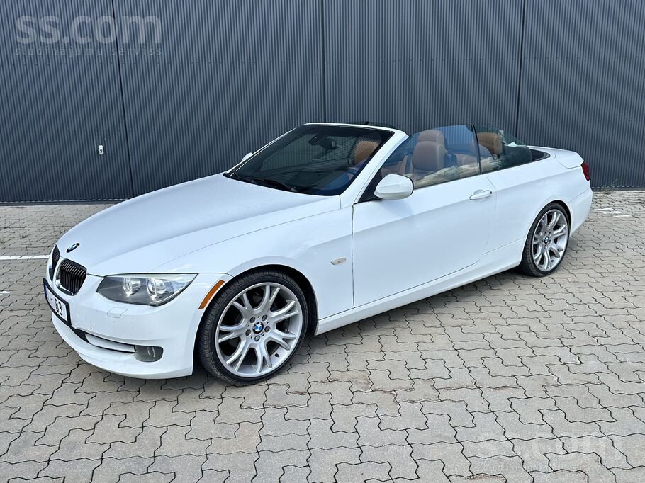 Vēl guļ ziemas miegu siltā garāžā. BMW 328i ar 3.0 benzīna dzinēju 172 kw /