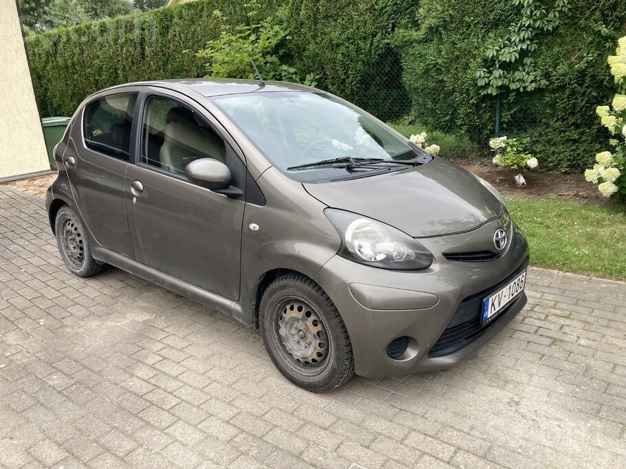 Продаю очень экономичную, но динамичную, комфортную и вполне вместительную м