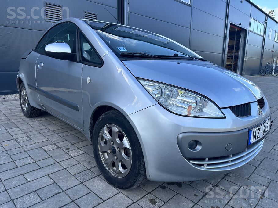 Czc Kabriolets
Tehniski labā stāvoklī
Jumtam janomaina trosīte
Iespējam