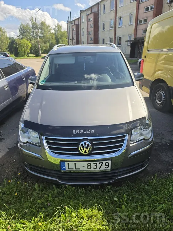 Volkswagen Pārdodu sakarā ar jauna auto iegādi. Rūc un brauc.